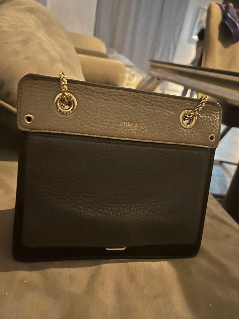 Furla Leren Tas - Stijlvol en Elegant, Ophalen of Verzenden, Zo goed als nieuw, Zwart, Handtas