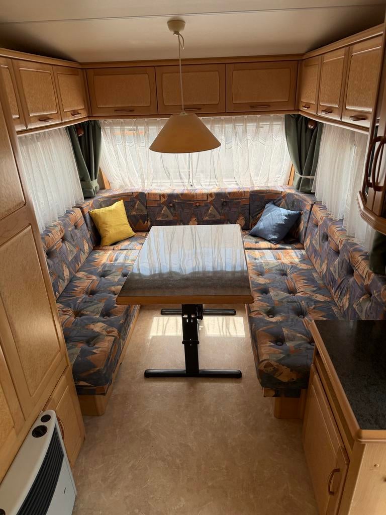 Hobby Exclusive 400 U 1998 met Voortent, Caravans en Kamperen, Caravans, Rondzit, Hobby, Omvormbare zithoek, Particulier