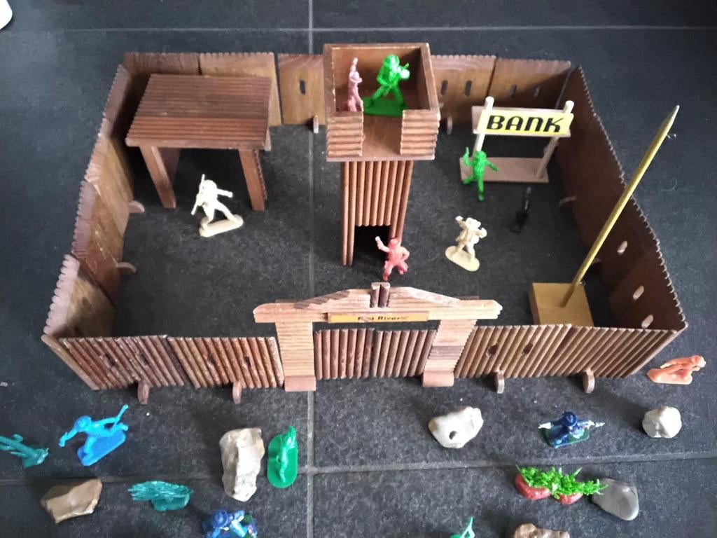 Houten Fort met cowboys en indianen. Vintage jaren '70., Verzamelen, Ophalen of Verzenden