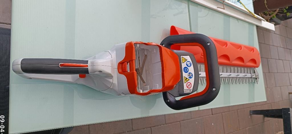 Stihl accu heggenschaar HSA 60,1. ZONDER accu en oplader, Ophalen, Nieuw, Accu, STIHL