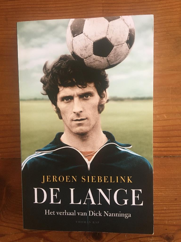 voetbalboek De Lange ( Dick Nanninga), Ophalen of Verzenden, Zo goed als nieuw, Balsport