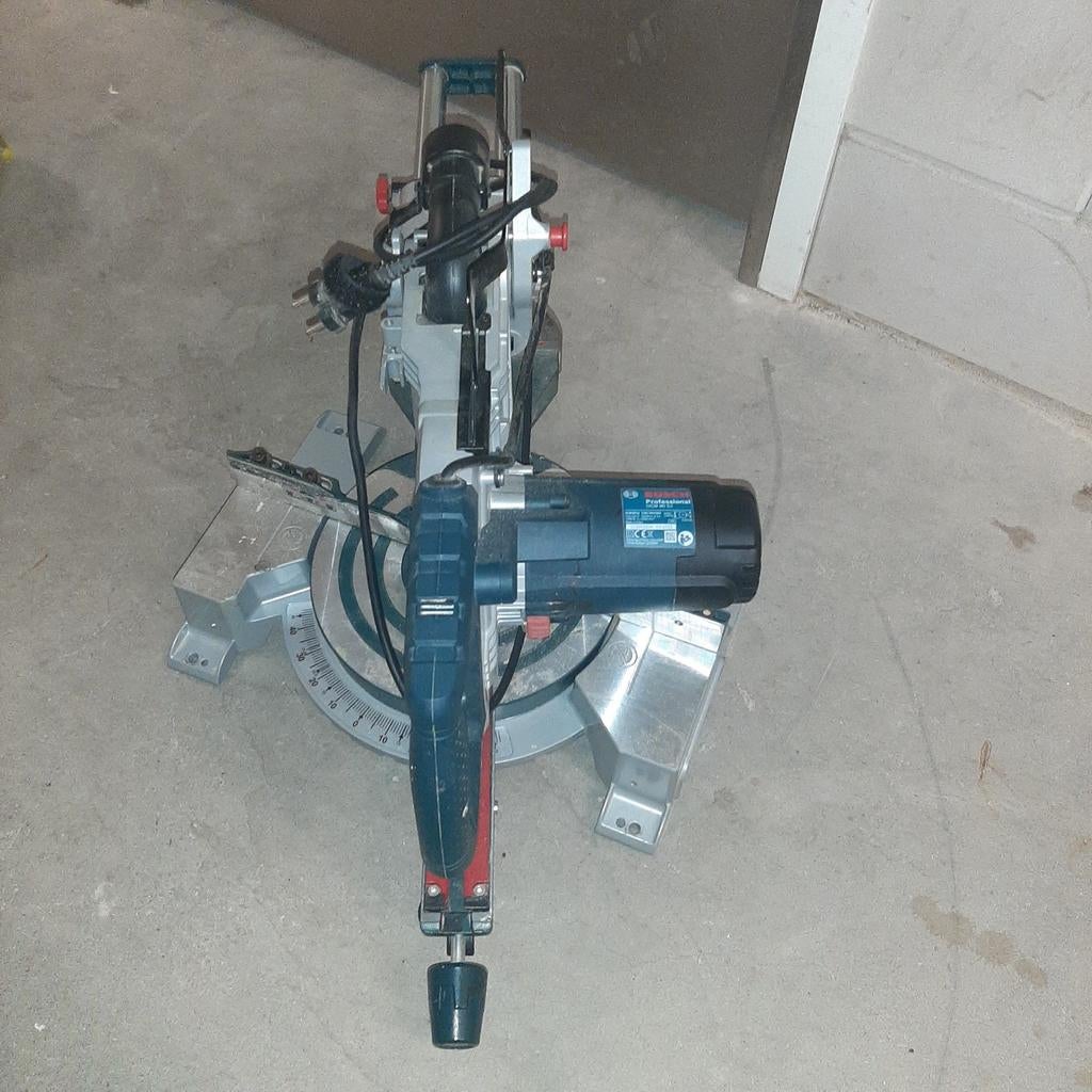 Bosch afkortzaag, Ophalen of Verzenden, 1200 watt of meer, Afkortzaag, 30 tot 70 mm