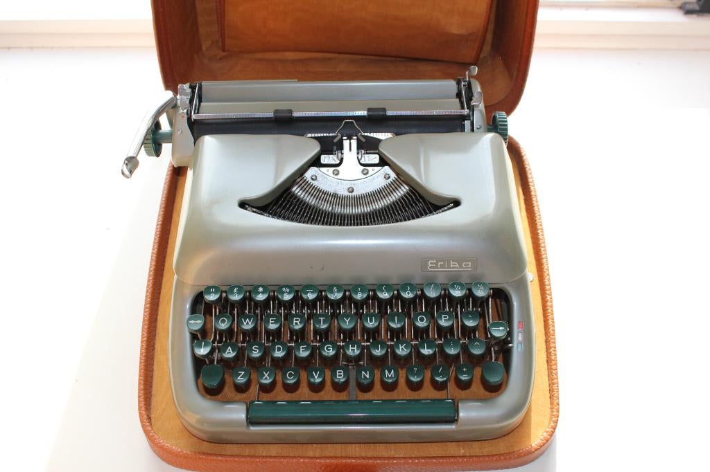 Erika met Oranje Pastel koffer, Diversen, Typemachines, Ophalen, Gebruikt