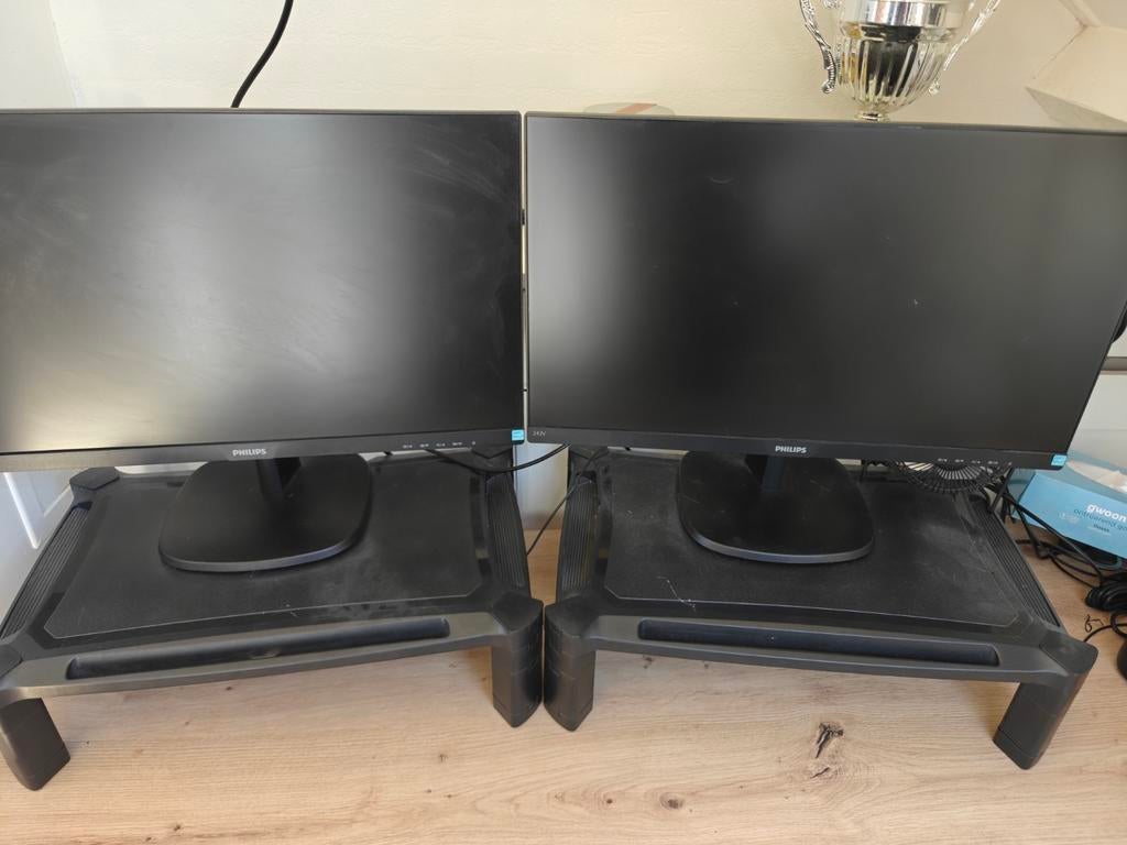 2 Philips monitoren (24 inch) met standaards en USB-dock, Computers en Software, Monitoren, Philips, IPS, Kantelbaar, Full HD