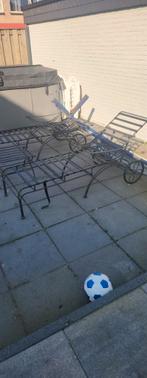 Twee metalen ligstoelen, Ophalen, Gebruikt, Metaal, Verstelbaar
