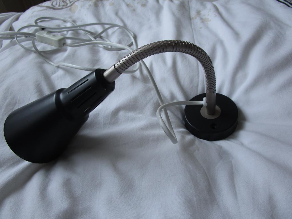 Ikea - zwart wandlampje met flexibele arm, Ophalen of Verzenden, Gebruikt, Metaal