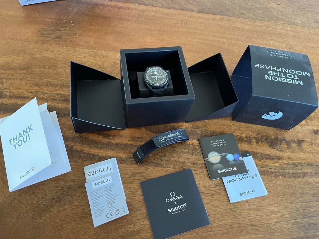 Omega Speedmaster Swatch Mission to the Moonphase Snoopy, Kunststof, Polshorloge, Nieuw, Ophalen of Verzenden