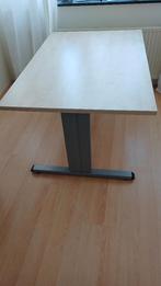 Bureau, verstelbaar, Ophalen, In hoogte verstelbaar, Zo goed als nieuw, Bureau