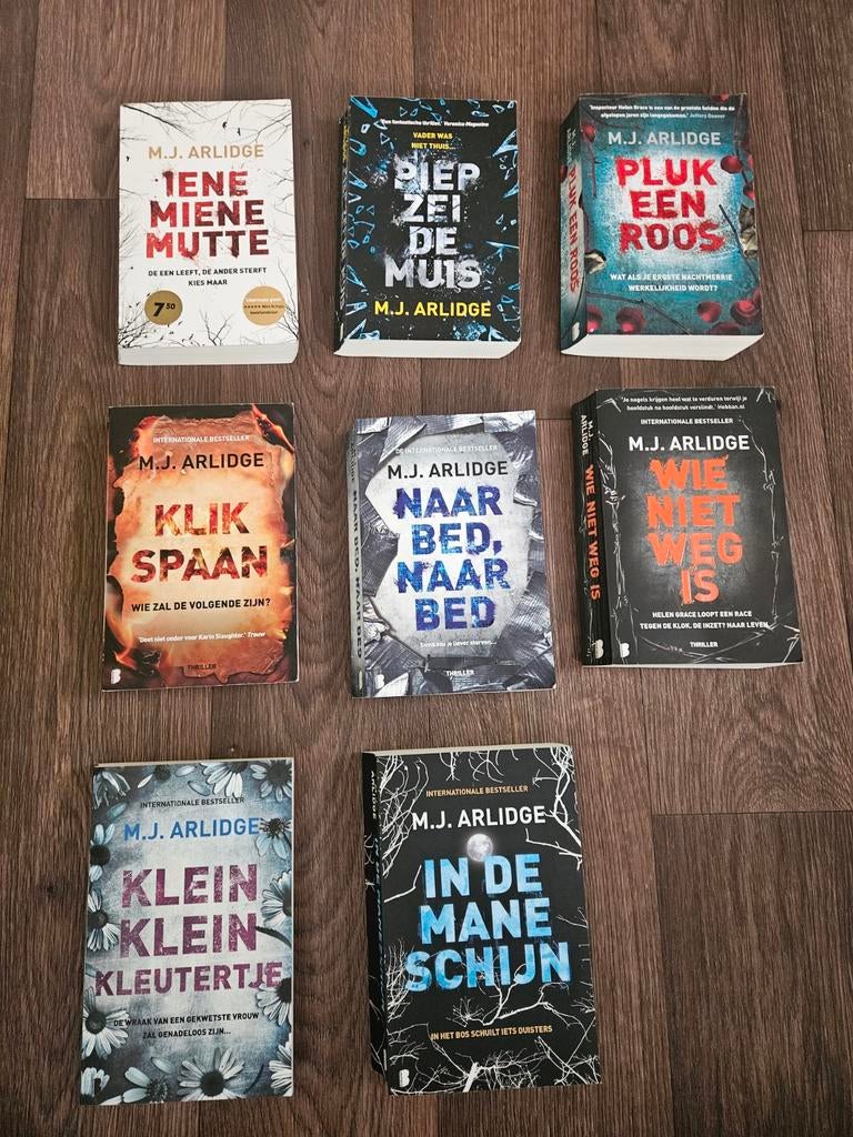 M.J. Arlidge thrillers - Complete set van 8 boeken, Boeken, Ophalen of Verzenden, Zo goed als nieuw, M.J. Arlidge, Europa overig
