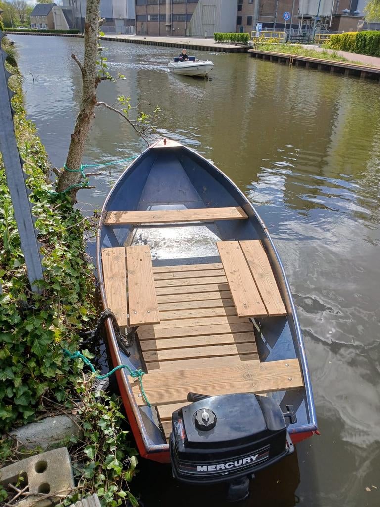 Stalen roeiboot,vlet met motor, Watersport en Boten, Sloepen, Gebruikt, Tot 10 pk, 3 tot 6 meter, Buitenboordmotor, Benzine, Staal