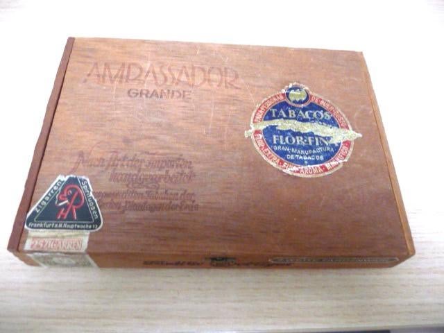 Oud sigarendoosje 1950-1960, Verzamelen, Rookartikelen, Aanstekers en Luciferdoosjes, Ophalen of Verzenden, Gebruikt, Overige typen