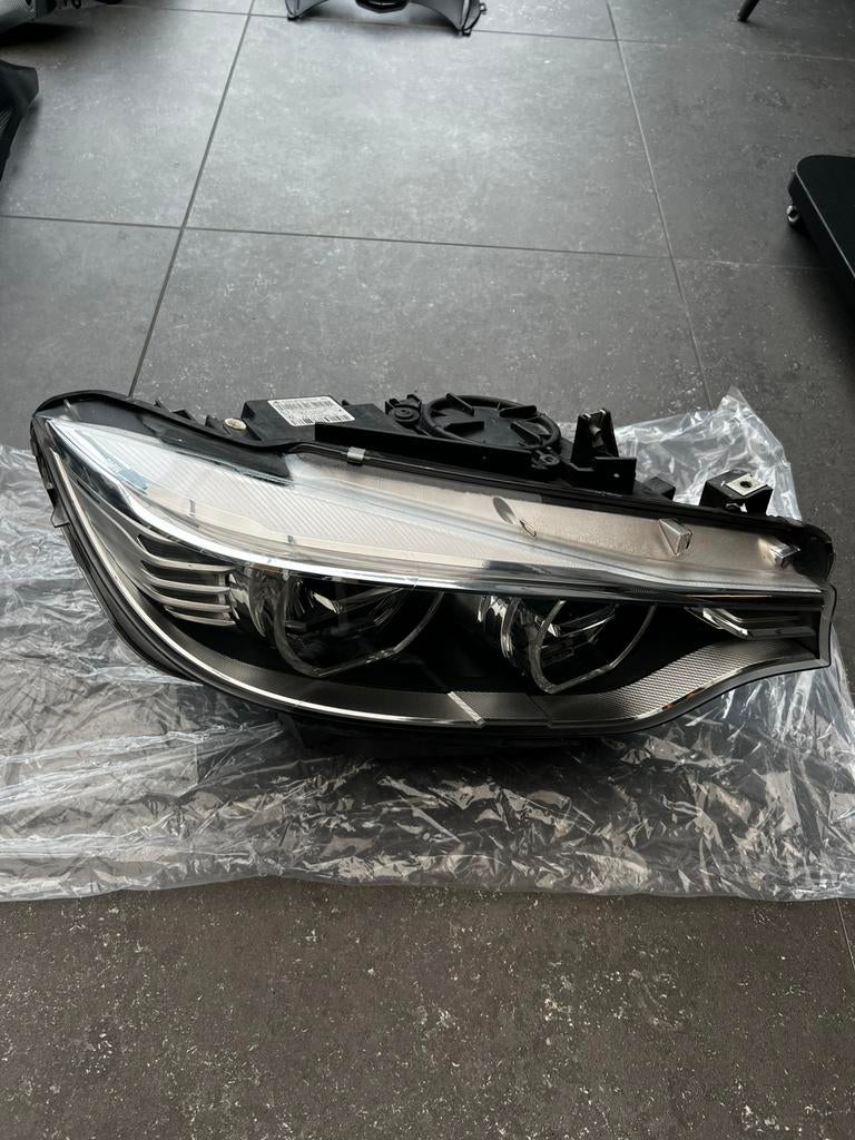 Bmw M3 M4 Koplamp rechts F serie, Auto-onderdelen, Ophalen of Verzenden, BMW