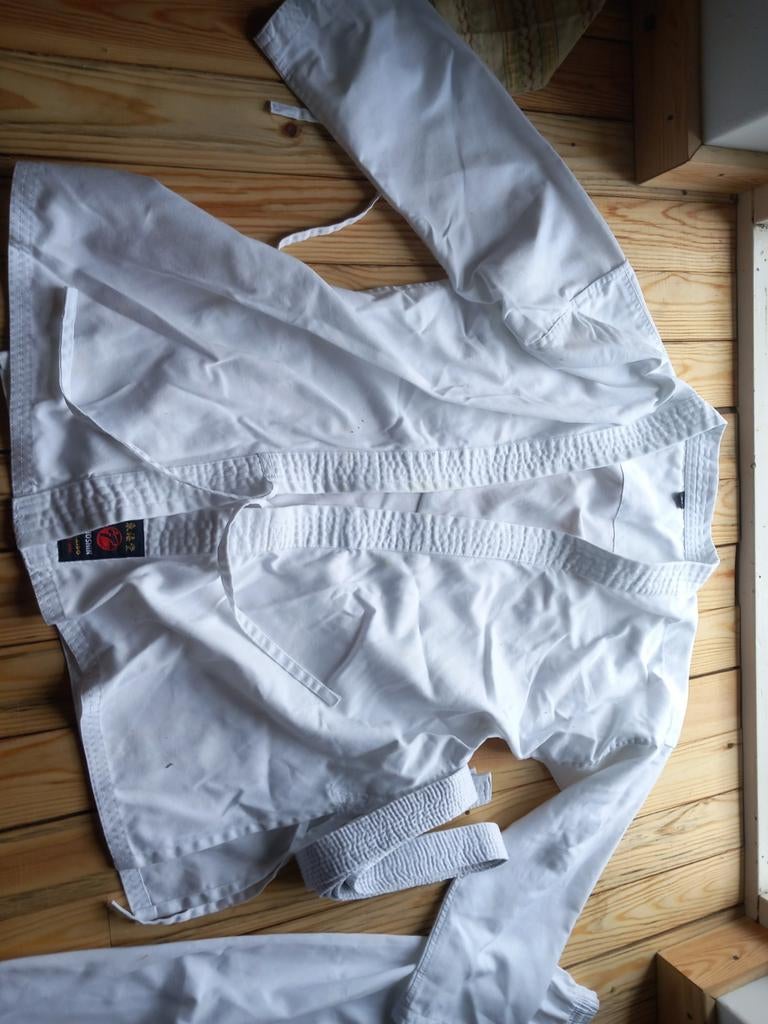Zo goed als nieuw karate pak, Ophalen of Verzenden, Zo goed als nieuw, Karate, Vechtsportpak