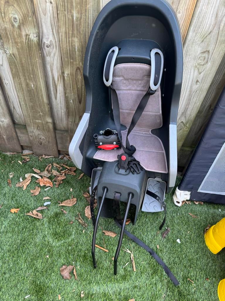 Bobike Guppy Achterzitje - Gebruikt in goede staat, Ophalen of Verzenden, Gebruikt, Achterzitje, Voetsteuntjes