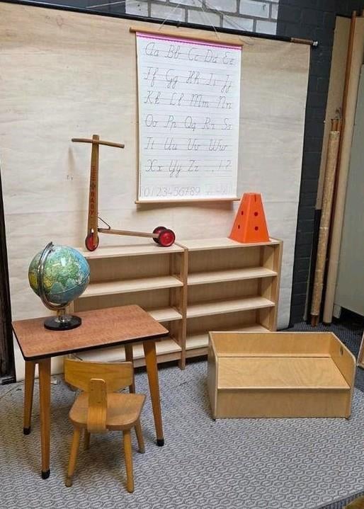 diverse vintage meubeltjes voor een kinderkamer, Ophalen