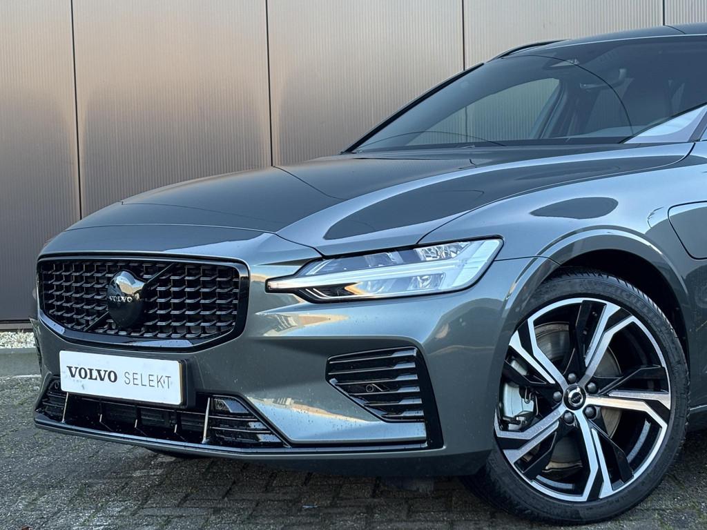 Volvo V60 2.0 T8 Plug-in hybrid AWD Plus Dark / Polestar tun, Auto's, Automaat, Adaptive Cruise Control, Gebruikt, 4 cilinders