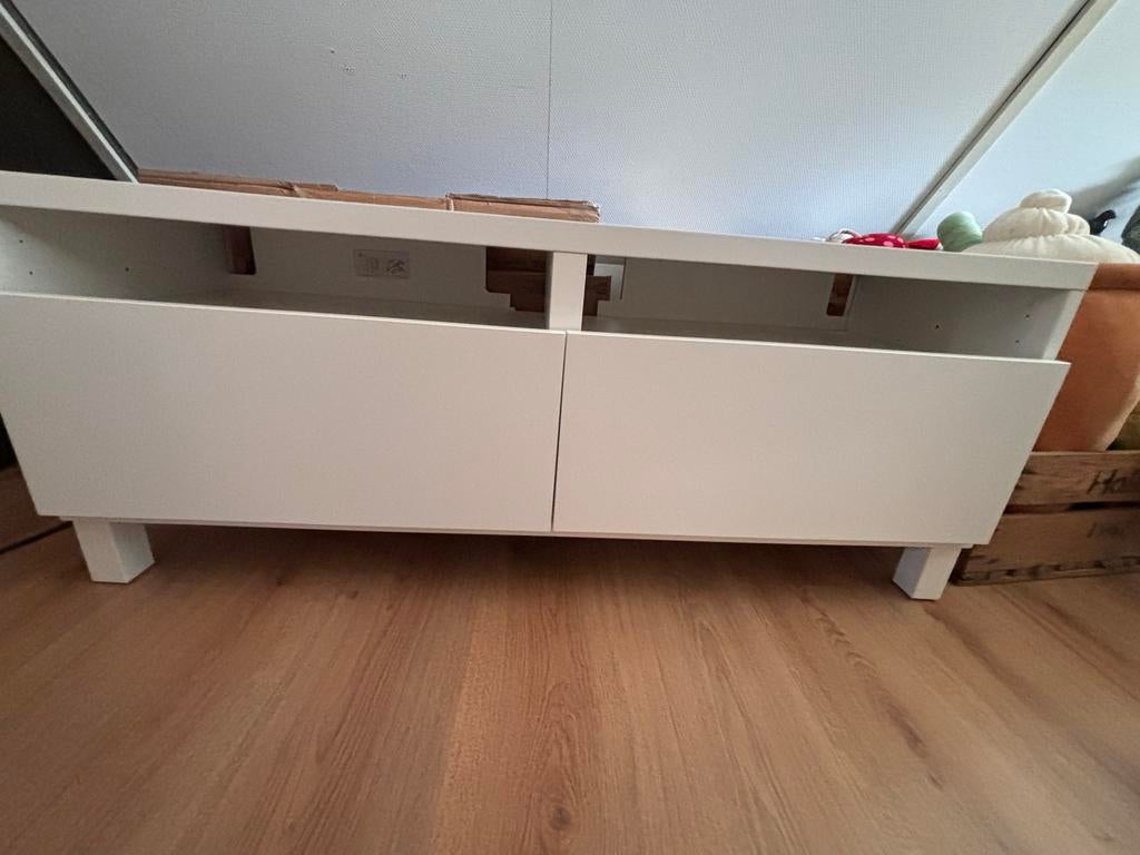 Nette IKEA Besta TV meubel - Wit, gedemonteerd, Huis en Inrichting, Ophalen, Overige materialen, Gebruikt, 100 tot 150 cm