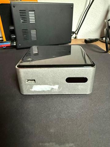 Intel NUC DN2820FYKH Mini PC beschikbaar voor biedingen