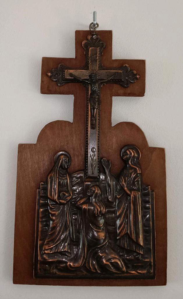 Antiek Kruisbeeld Koper op Hout, Antiek en Kunst, Antiek | Religie, Ophalen of Verzenden