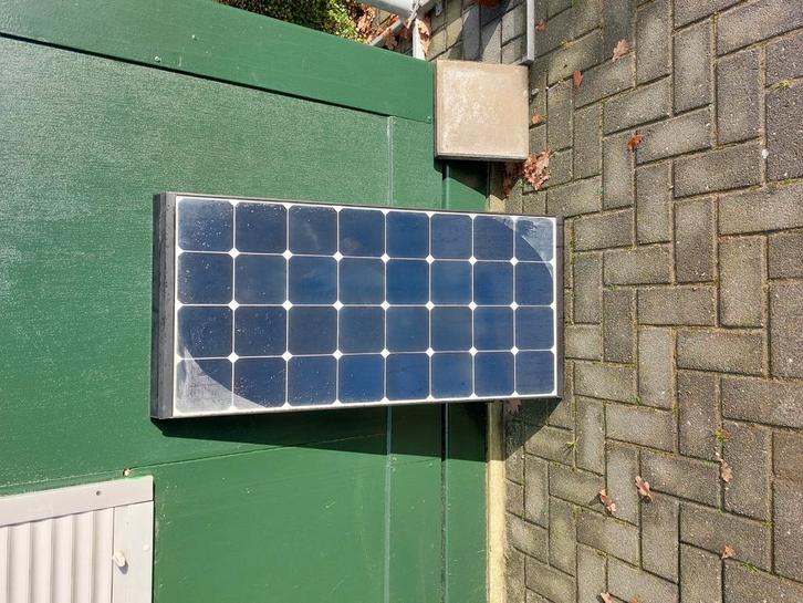 Gebruikt Zonnepaneel voor  camper of boot, Caravans en Kamperen, Camper-accessoires, Zo goed als nieuw, Ophalen