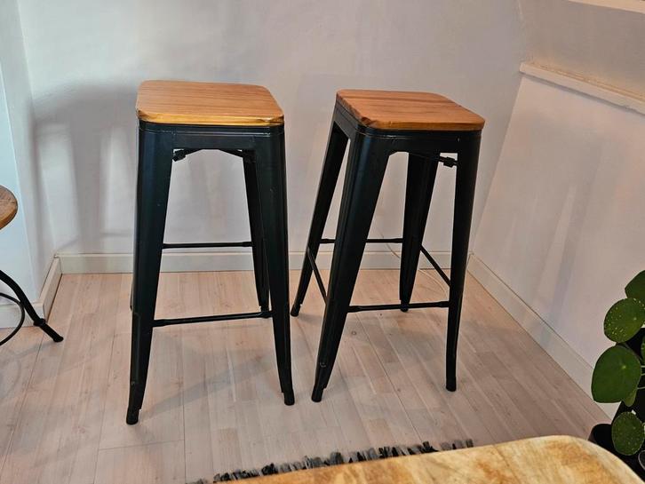 2 Industriële Barkrukken - 77cm, Huis en Inrichting, Barkrukken, Gebruikt, 60 tot 90 cm, Hout, Metaal, 2 krukken, Met voetsteun