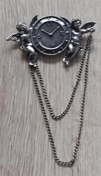 Vintage Broche Klok Met 2 Engeltjes., Overige materialen, 4 tot 7 cm, Overige kleuren, Ophalen of Verzenden