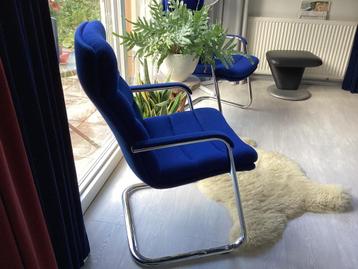 Artifort Chanel fauteuilles beschikbaar voor biedingen