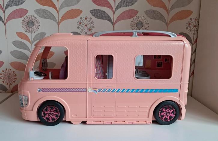 Barbie camper met veel accessoires, Kinderen en Baby's, Speelgoed | Overig, Gebruikt, Jongen of Meisje, Ophalen of Verzenden