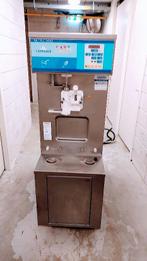 Te Koop een goede ijsmachine, Ophalen, Gebruikt, Zelfvriezend