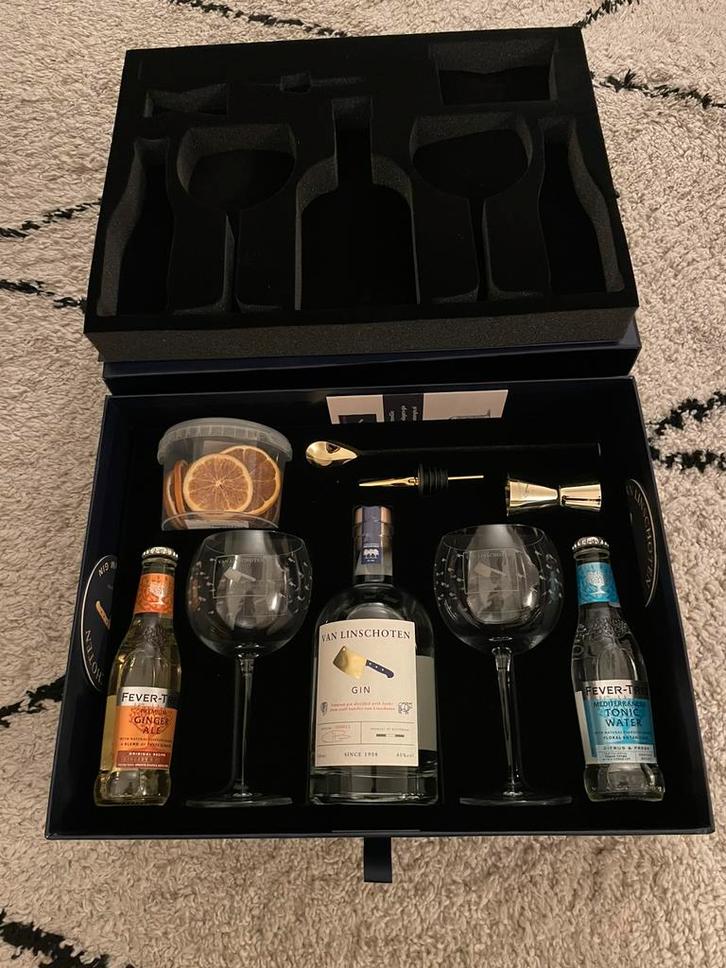 Nieuwe Van Linschoten Gin giftset (leuk als kerstcadeau), Verzamelen, Glas en Borrelglaasjes, Nieuw, Overige typen, Ophalen of Verzenden