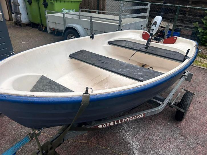 Polyester Bootje met electroMotor, Watersport en Boten, Accessoires en Onderhoud, Gebruikt, Overige typen, Ophalen
