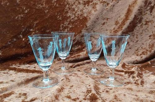 4 antieke kristallen glaasjes,  geëtst, Antiek en Kunst, Antiek | Glas en Kristal, Ophalen of Verzenden