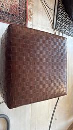 Betega Veneta Style Poef 75x75x45 cm dik rijtuigleer, Ophalen, Zo goed als nieuw, Rechthoekig