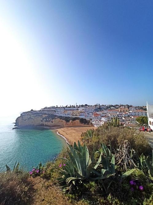 Rijtjes woning in het geliefde "Praia do Carvoeiro" Portugal, Huizen en Kamers, Buitenland, Portugal, Woonhuis, Dorp, Verkoop zonder makelaar