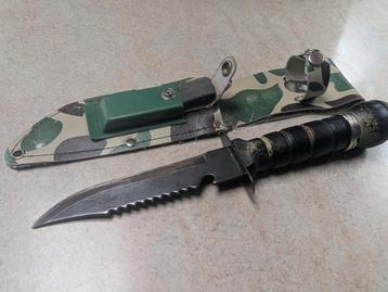 2 Vintage Messen ! Rambo 80 jaren, en Fin set van 2 beschikbaar voor biedingen