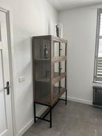 Glazen mangohouten vitrinekast design., Huis en Inrichting, Kasten | Vitrinekasten, Ophalen, Design, 50 tot 100 cm, 150 tot 200 cm
