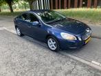 Volvo S60 2.0 D3 Kinetic EXPORT PRIJS, Auto's, Volvo, Voorwielaandrijving, Euro 5, Stof, Gebruikt
