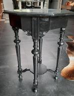 SIDE TABLE - BIJZETTAFEL - HOUT - ZWART GELAKT., Huis en Inrichting, Tafels | Bijzettafels, Overige vormen, Klassiek modern., 60 cm of meer