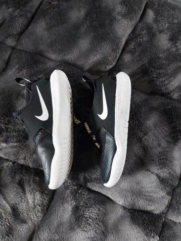 Nike schoenen maat 26 beschikbaar voor biedingen