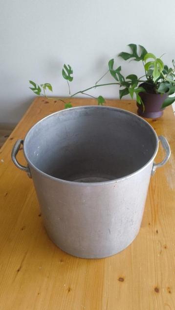 Grote pan, 44 liter (gebruikt voor bier maken) beschikbaar voor biedingen