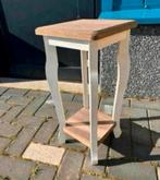 Landelijke brocante bijzettafeltje of plantentafeltje, Ophalen of Verzenden