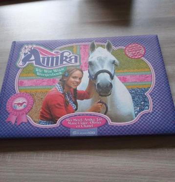 Amika, Wie Wat Waar Weetjesboek - Studio 100 beschikbaar voor biedingen