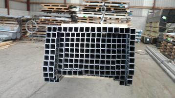 Bundel ijzeren kokers 30x30x1,5mm lengte ca. 6000mm beschikbaar voor biedingen