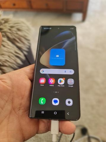 samsung z fold 4 512gb let op kapot scherm!!!! beschikbaar voor biedingen