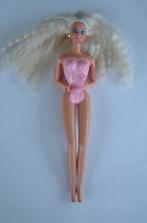 bijzondere Mattel barbie pop met hartje nr 12, Ophalen of Verzenden, Zo goed als nieuw, Pop