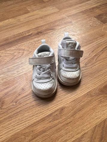 Nike sneakers voor baby maat 19.5 beschikbaar voor biedingen
