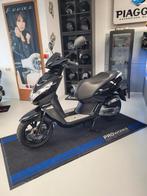 Peugeot kisbee Black edition, Maximaal 45 km/u, Zo goed als nieuw, Peugeot, Peugeot
