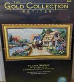 BORDUURPAKKET DIMENSIONS GOLD VILLAGE SERENE ZELDZAAM, Hobby en Vrije tijd, Borduren en Borduurmachines, Verzenden, Nieuw, Handborduren