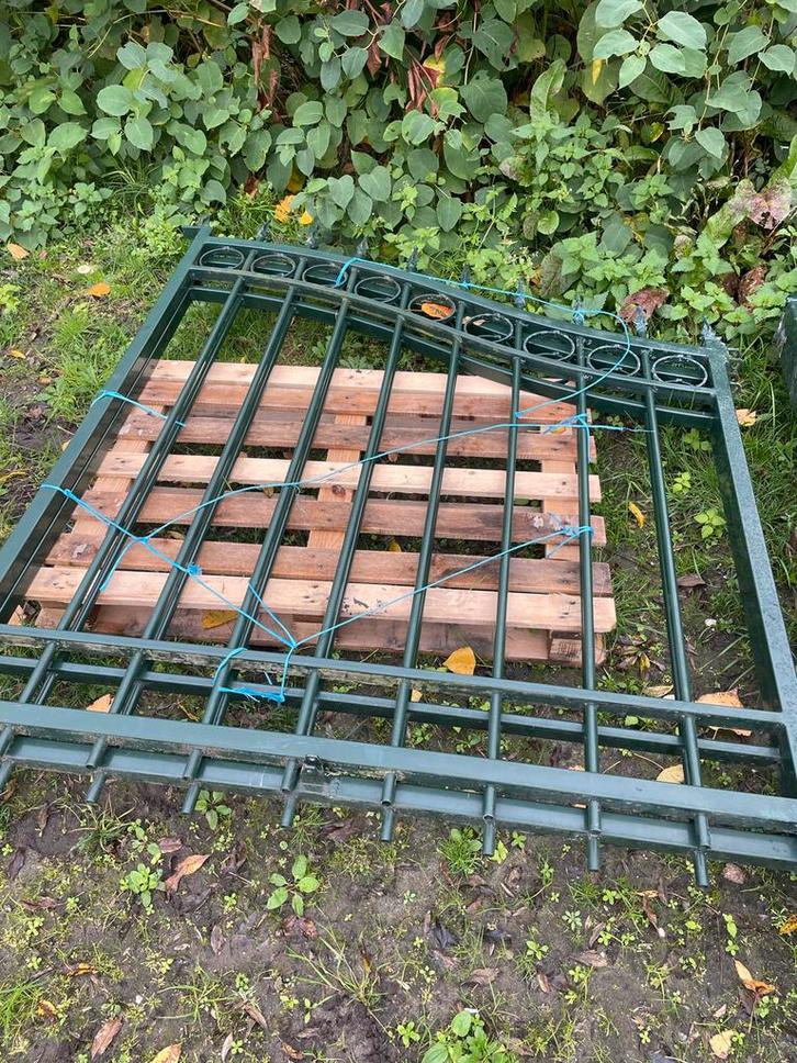 Openslaande Poort - Sierhekwerk, Tuin en Terras, Tuinhekken en Hekwerk, Gebruikt, Sierhekwerk, IJzer, Met poort, Ophalen of Verzenden