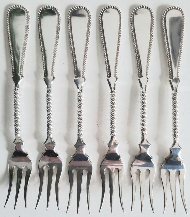 6 Antieke zilveren gebaks/taartvorkjes met parelrand, Antiek en Kunst, Antiek | Goud en Zilver, Zilver, Ophalen of Verzenden